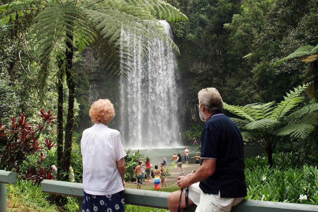 Lake Eacham Tourist Park & Cabins Dış mekan fotoğraf