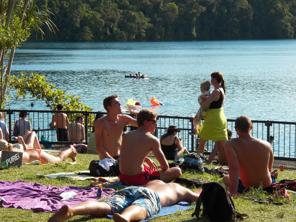 Lake Eacham Tourist Park & Cabins Dış mekan fotoğraf