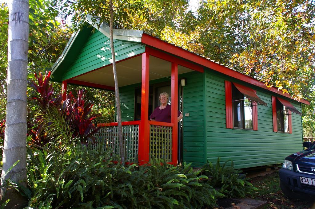 Lake Eacham Tourist Park & Cabins Oda fotoğraf