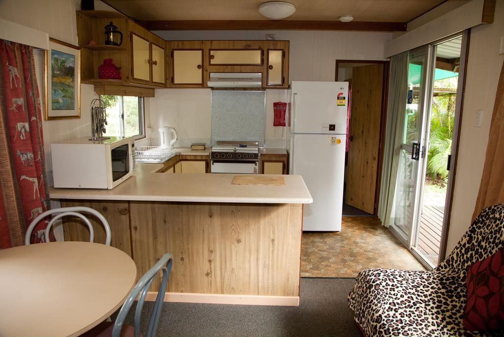 Lake Eacham Tourist Park & Cabins Oda fotoğraf