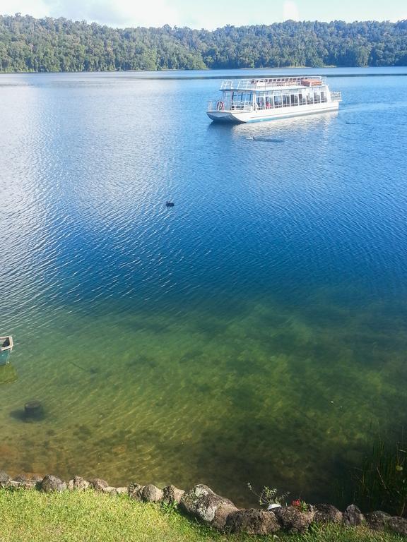Lake Eacham Tourist Park & Cabins Dış mekan fotoğraf
