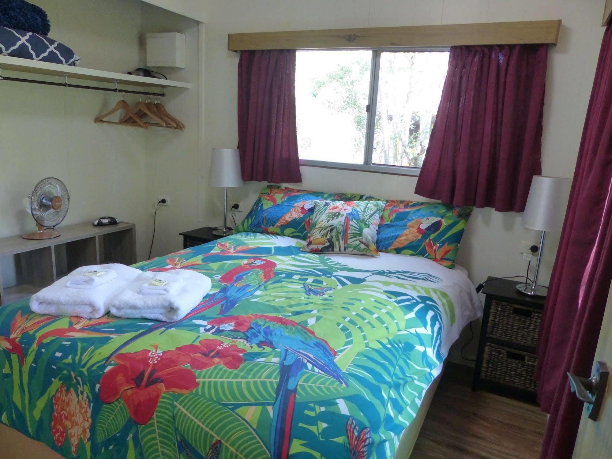 Lake Eacham Tourist Park & Cabins Dış mekan fotoğraf