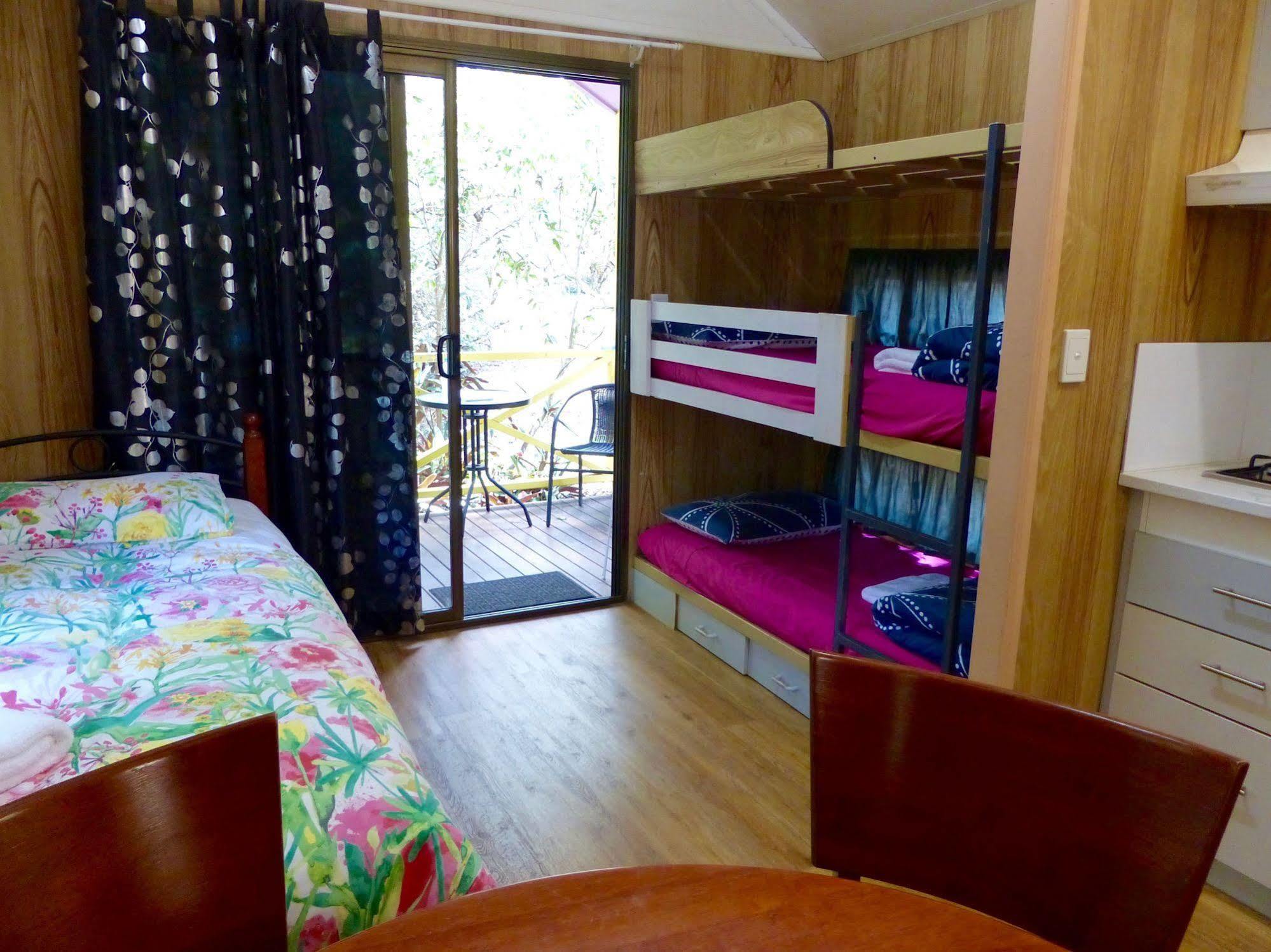 Lake Eacham Tourist Park & Cabins Dış mekan fotoğraf